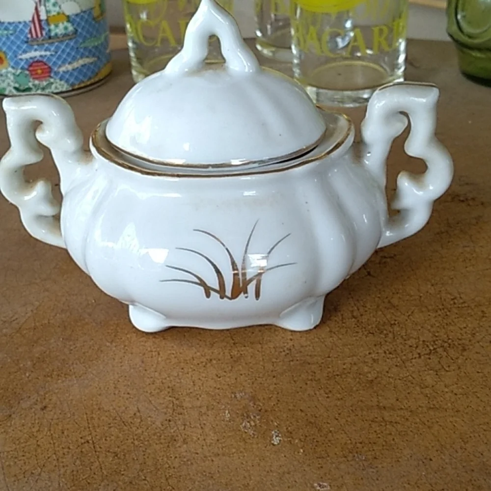 Vintage 1940s Japan white gold Pacific sugar dish farmhouse shabby chic boho